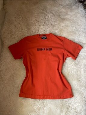 Vintage | RARE Abercrombie & fitch “dump her” humor graphic orange men’s t shirt